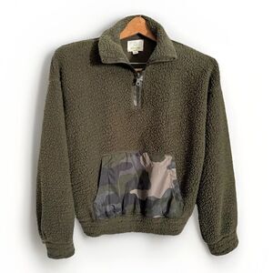 Aerie Fleece Pullover Quarter Zip Sweatshirt Olive Green Camo Womens Size Small